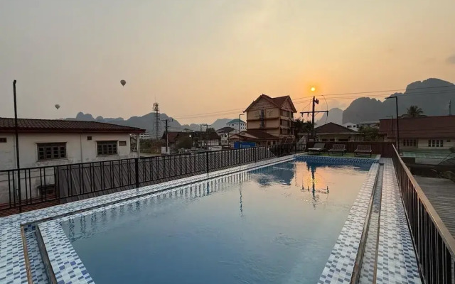 Vang Vieng Family Boutique Hotel