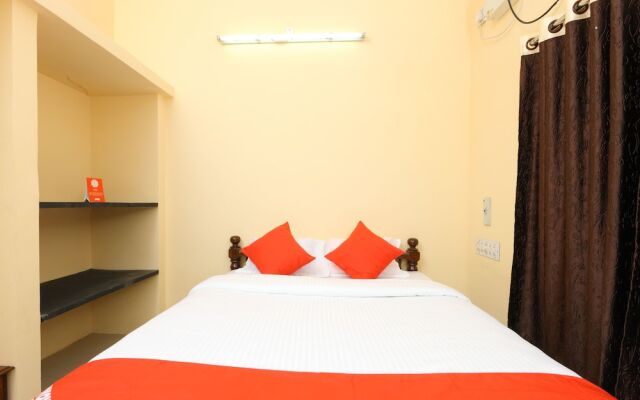 OYO 15128 Home Elegant 2BHK Near Boat House
