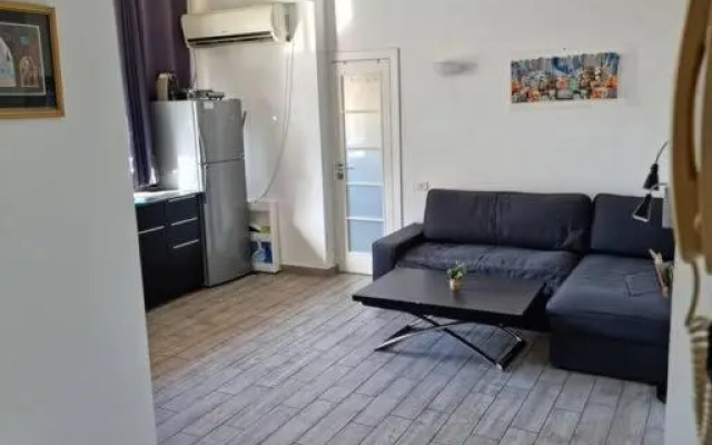 2.5 rooms in the heart of tel aviv
