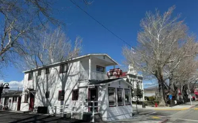 Silver Maple Inn
