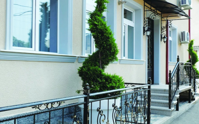 Hotel ATLANTIS near Airport