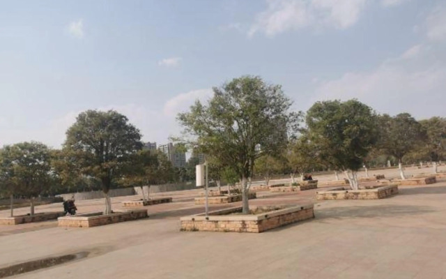 Kunming Xinshichao Hotel (Luo Tsuen Wan New Asia Sports City Branch)