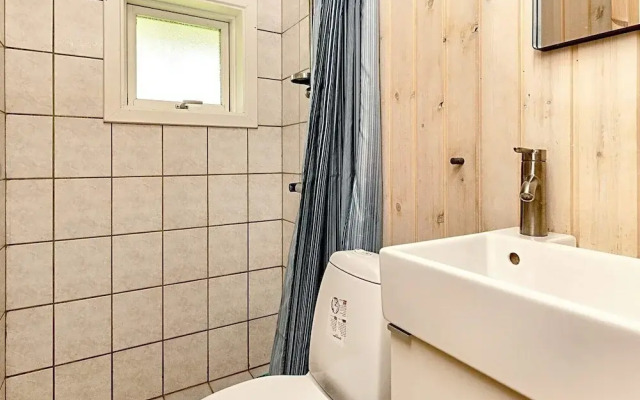 10 Person Holiday Home in Vaeggerlose