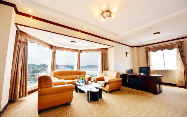 Grand Halong Hotel