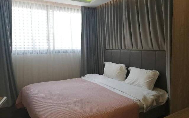 Bangkok Asok Circle REIN Sukhumvit 12#2BR&3BR#Pool&Gym#Near Terminal 21