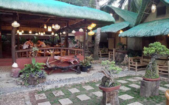 Bahay Kawayan Backpackers Inn