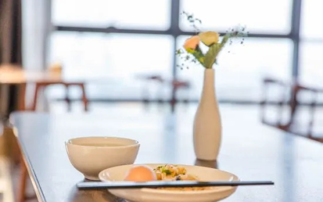 Tonglu Hongqi JC Hotel