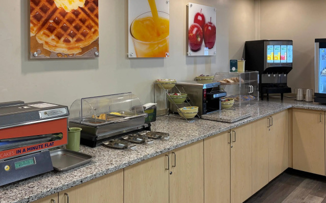 Quality Inn & Conference Centre Downtown