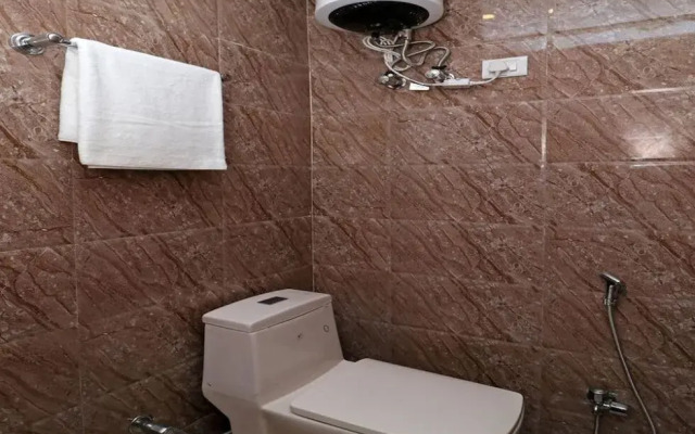 Hotel Airport Royal Marina by OYO Rooms