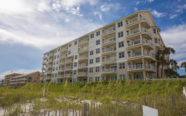 Crystal Dunes 405