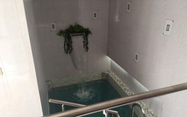 Paradise Hotel
