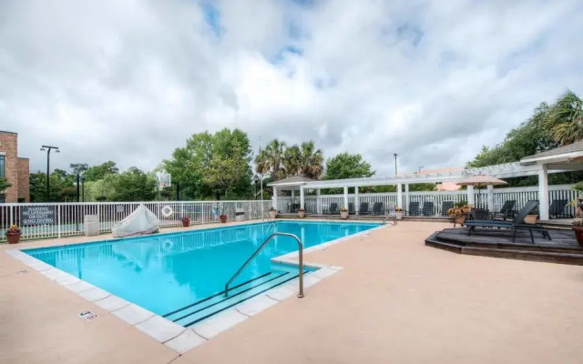 Residence Inn Wilmington Landfall