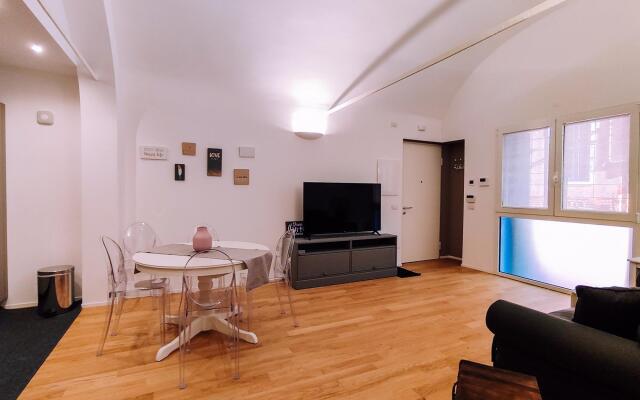 Inferno 6 - Elegante Appartamento Alle due Torri