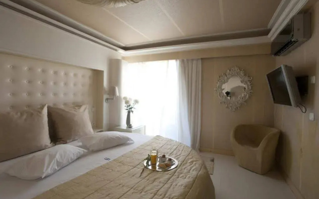 Crystal Blue Hotel + Suites