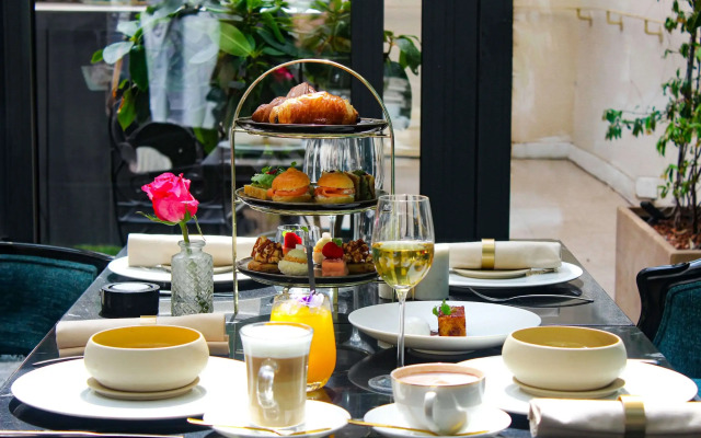 Paris j'Adore Hotel & Spa