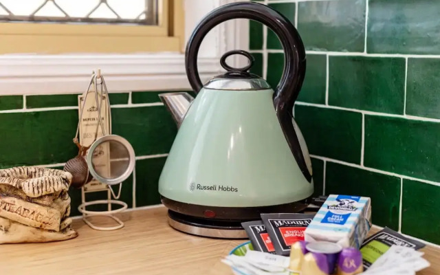 Seaside Serenity: Charming 2-bedroom Getaway