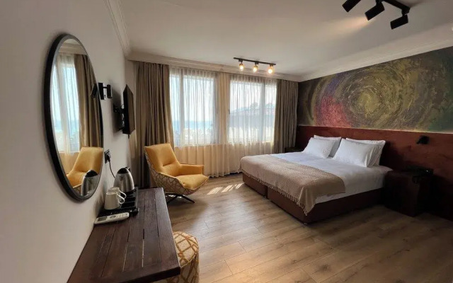 Oji Hotel