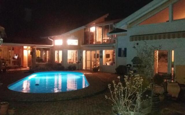 Vintage Luxurious house