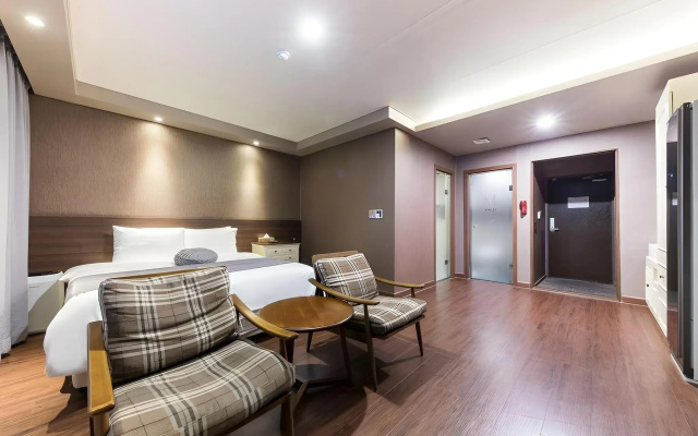Cheongju The Mark Hotel