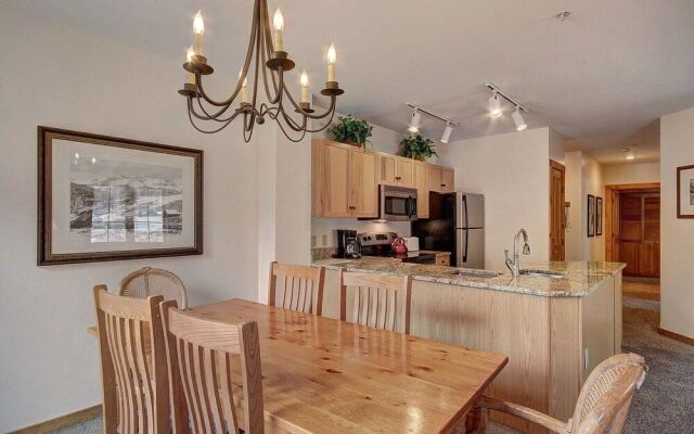 8452 Dakota Lodge 2 Bedroom Condo by RedAwning