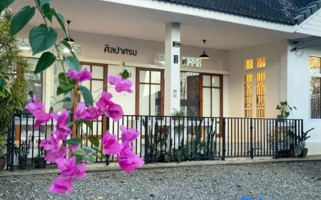 Silpasom ARTstay Suratthani
