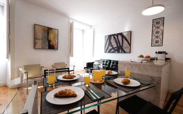 ALTIDO Elegant 2BR Apt nearby tram 28E stop - Portas Sol