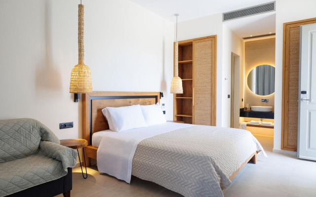 Kouros Blanc Resort & Suites