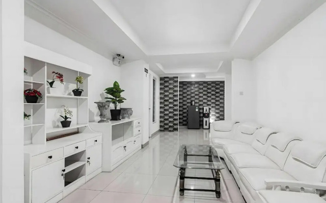 TOS Guest House By Zuzu