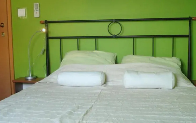 Green House Apartment