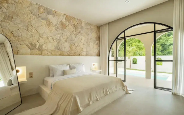 Tropical 3BR Villa in Canggu