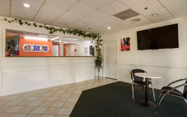 Motel 6 Warner Robins, GA