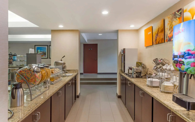 Comfort Suites Regency Park