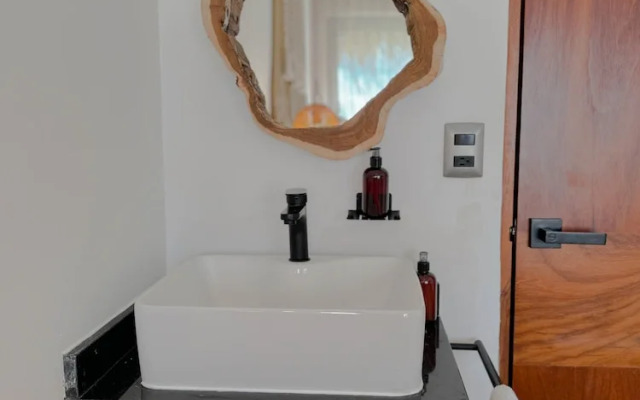 Charming One Bedroom Penthouse With Private Pool By Sandy Powerful