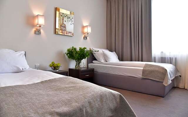 Hotel Hi-Fi Spa