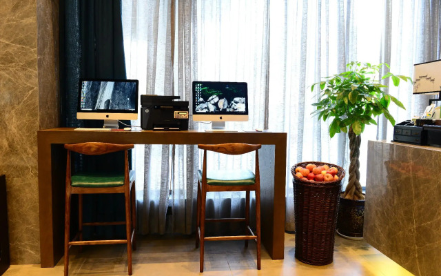 Mehood Lestie (Xi'an Jinye Road)