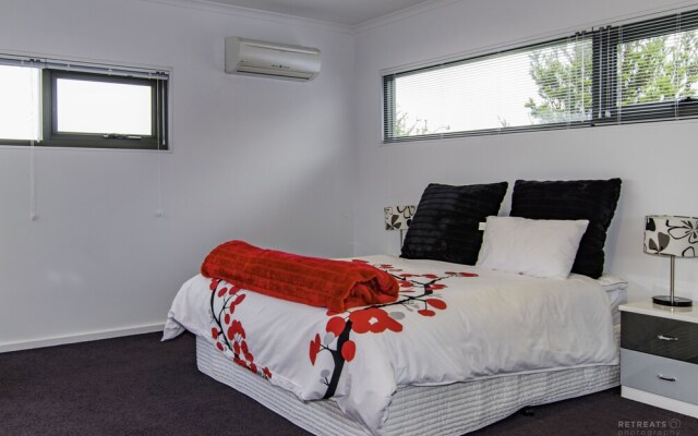 Lakeview 3 Bedroom House