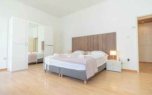 Comfy 2BR Apartment for 5 Guests