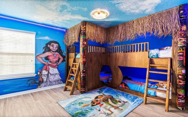 Family-friendly Oasis With Game Room & Pool