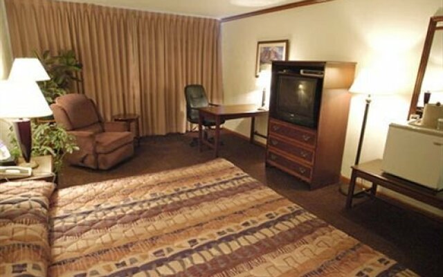 Boulder Outlook Hotel  Suites
