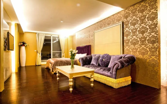 Formosa Fashion House