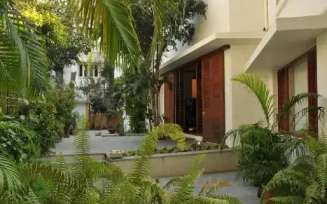 Utelia House Number 9