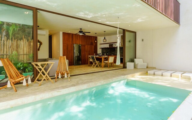 Jungle Luxury in Private Residential Area & Stunning Rooftop by Stella Rentals