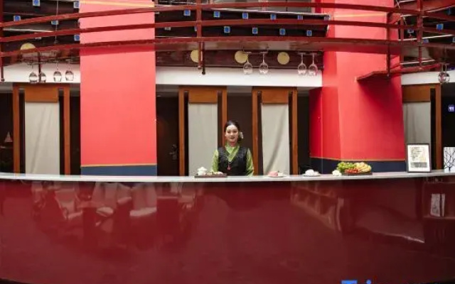 Yunman Hotel