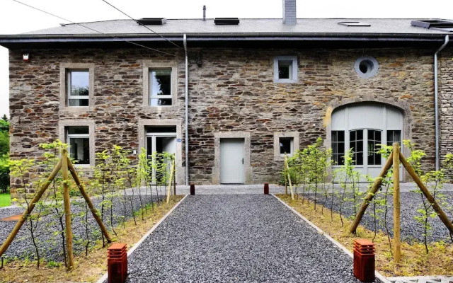 Charming Holiday Home in Redu with Large Garden