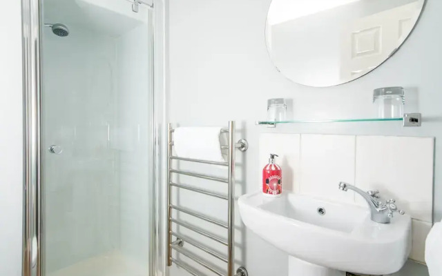 The Henry Guest House