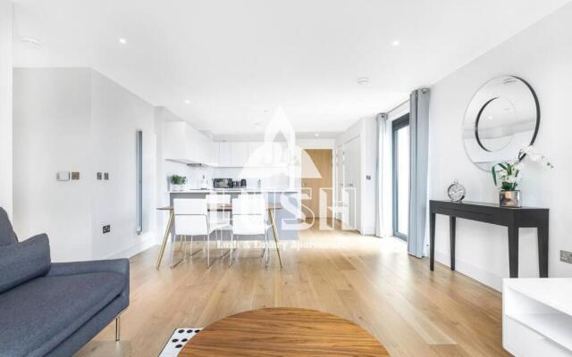 Modern, Stylish PENTHOUSE Apartment next to Wembley Stadium!