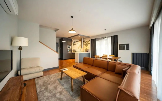 Superior, classy residence,7/24 Security,2 bedroom ( Benesta 205 )