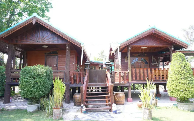 Ruenkhawhom Residence