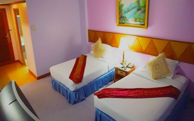 The Viangtak Riverside Hotel