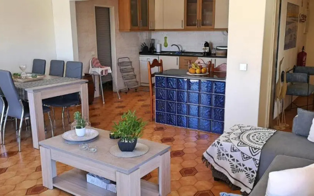 Penthouse T3 com Terraço e BBQ